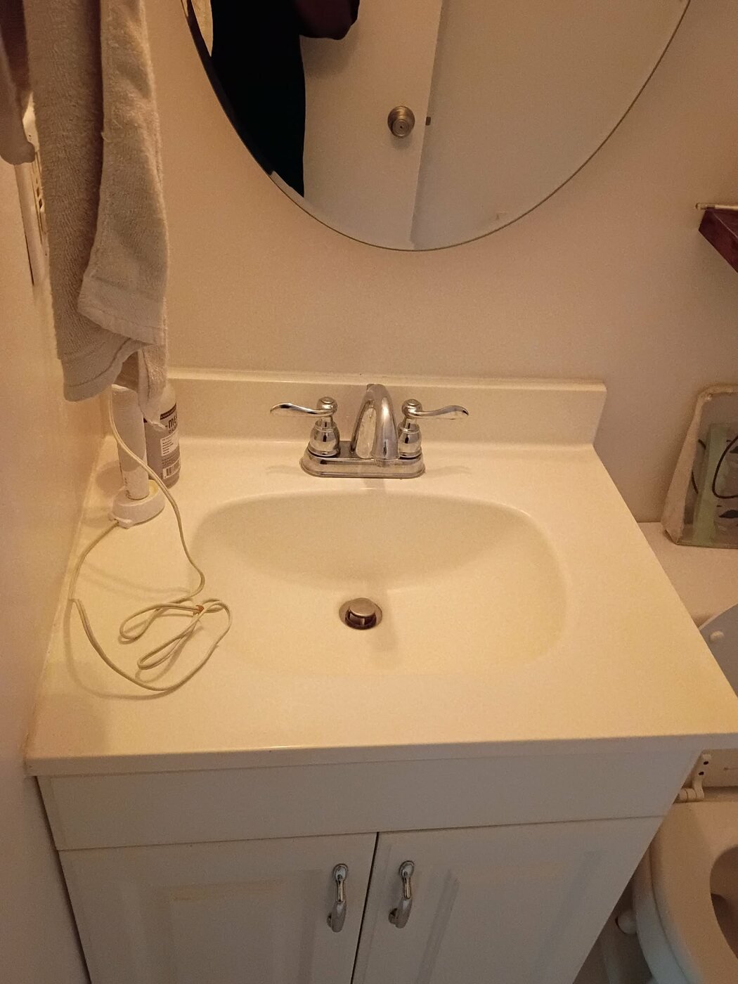 Bathroom vanity cleaning